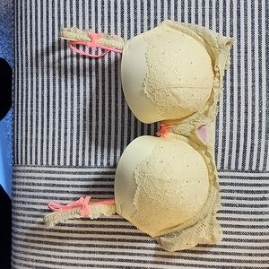 Victoria's Secret Bra Ladies Size 34DD